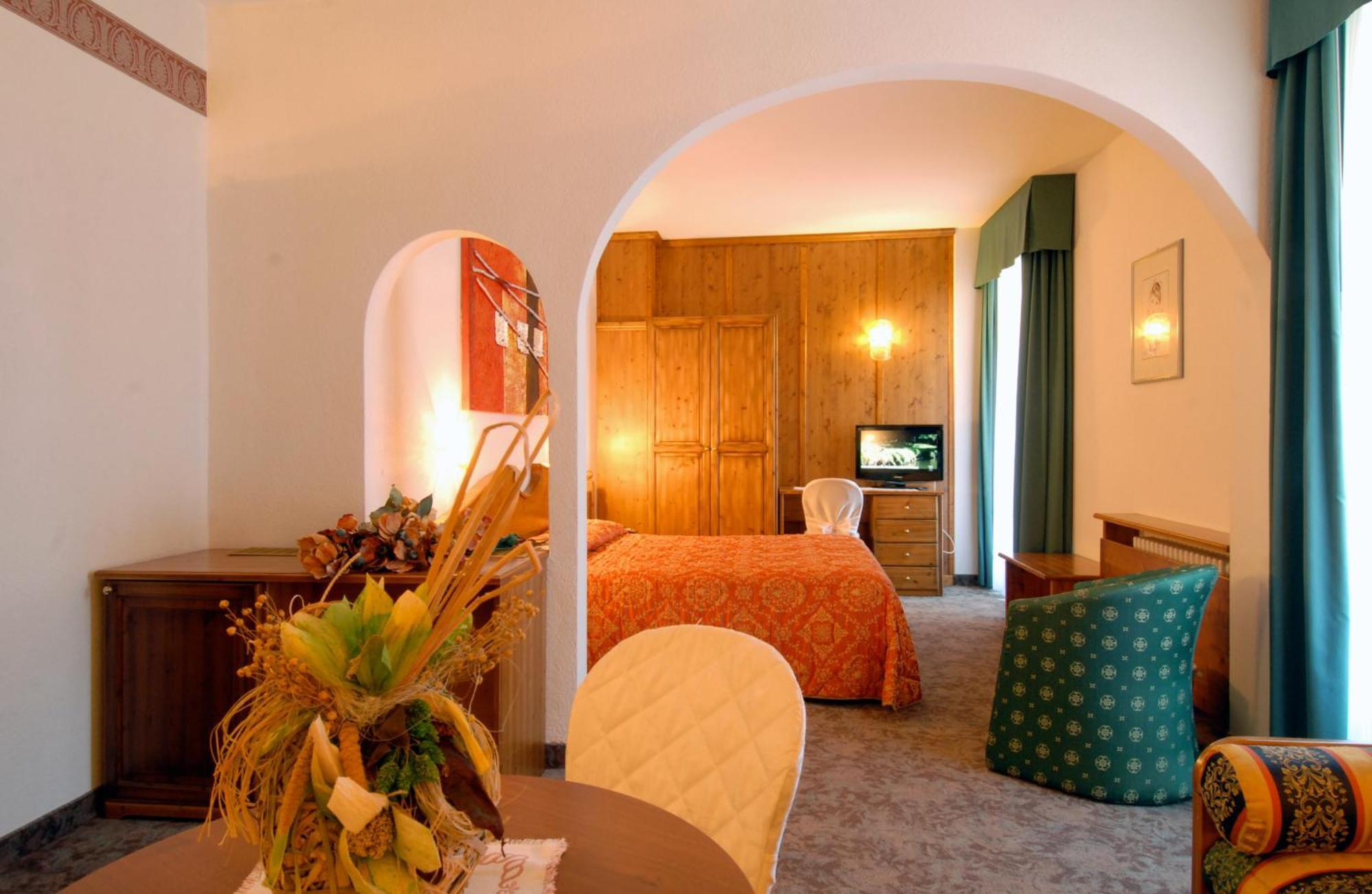 G. Hotel Des Alpes San Martino Di Castrozza Kültér fotó